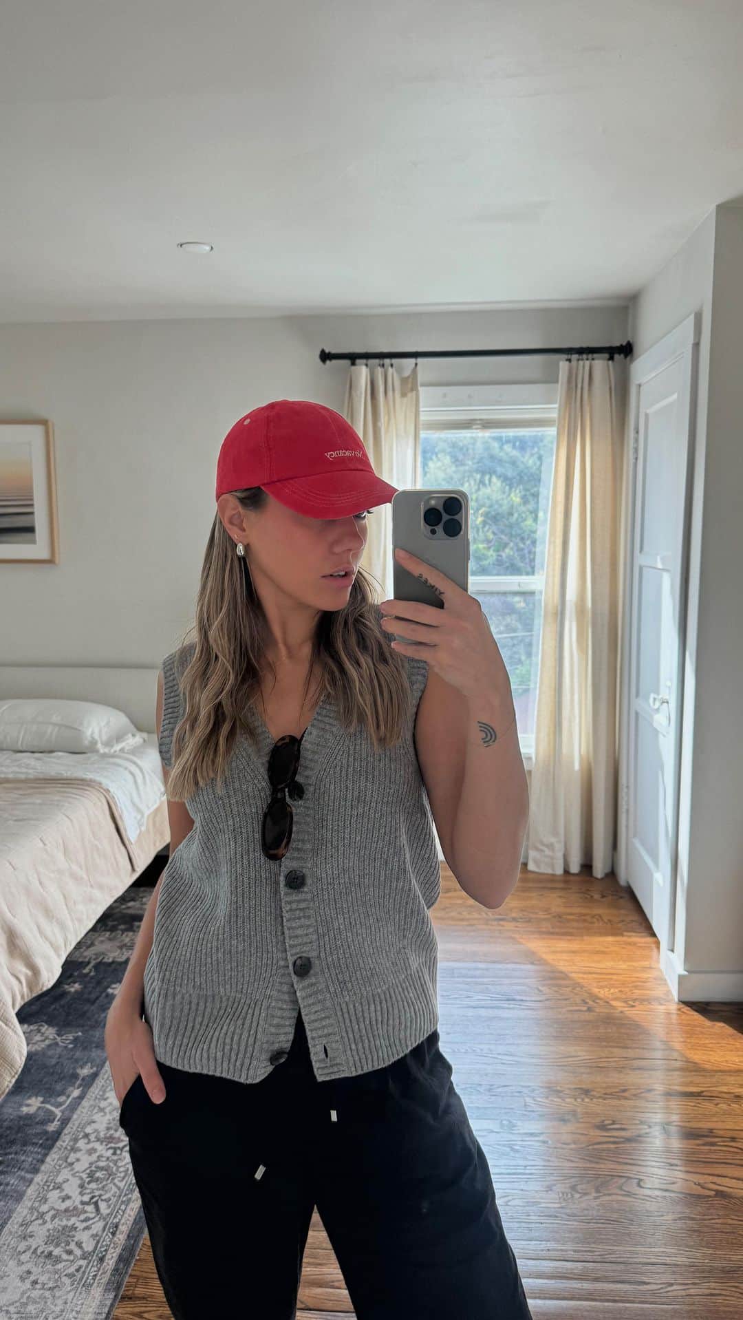 Camden Scottのインスタグラム：「wearing a red hat with white letters in public was maybe a bad idea  all links are on my LTK in my bio!」