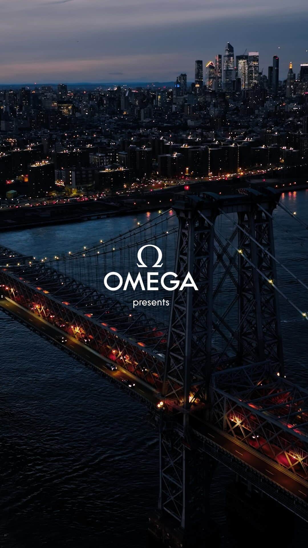 オメガのインスタグラム：「See behind the scenes of Daniel Craig’s exclusive visit to our Planet OMEGA exhibition.  #OMEGA #DanielCraig」