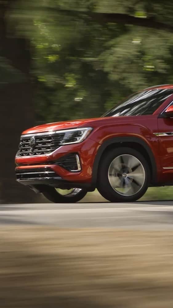 Volkswagen USAのインスタグラム：「Peace of ride.   It's how you should feel knowing the 2024 VW Atlas was awarded a 2023 IIHS TOP SAFETY PICK+. (We feel it, too.)   #VW #VWAtlas #VWLove」