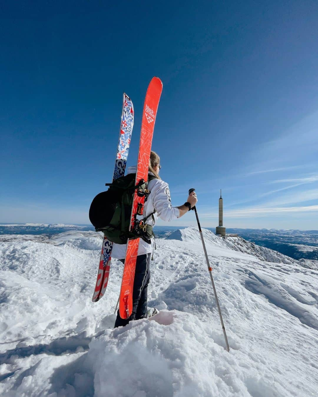 オスプレーさんのインスタグラム写真 - (オスプレーInstagram)「Time to get this snow on the road... 🎒☃️  #OspreyPacks」11月14日 7時08分 - ospreypacks