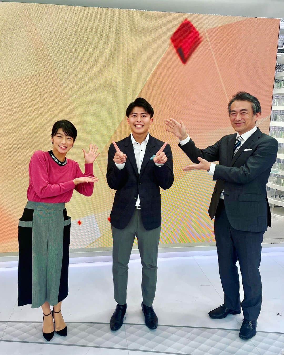 生野陽子さんのインスタグラム写真 - (生野陽子Instagram)「❄️ 週末の様子。  11日は勝野アナのお誕生日でした！ いつも爽やかで優しい勝野くん。 おめでとう^_^  朝晩は冷える日が続きますね。 みなさま、どうぞご自愛ください〜」11月14日 7時41分 - yoko_shono