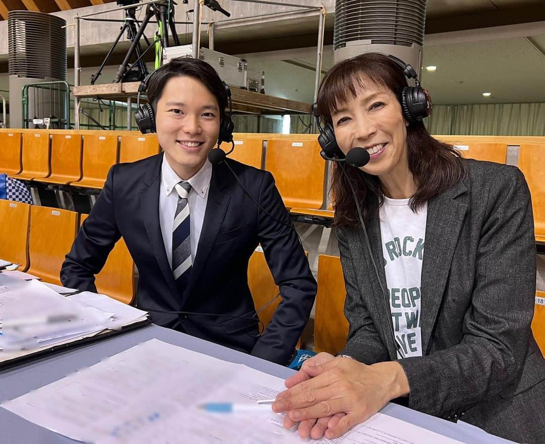 松下翔太郎のインスタグラム：「・ ・ 春高バレー県大会の決勝戦🏐 男女2試合の解説はどちらも大林素子さん！ #ただいまテレビ にもご出演頂いている大林さんに、 春高の中継も盛り上げて頂きました😊  大林さんありがとうございました！ テレビやバーチャル春高バレーでご覧頂いた皆さん、 ありがとうございました！  #大林素子 さん #春高#春高バレー #静岡#浜松#浜松修学舎#聖隷クリストファー #富士見#三島南」