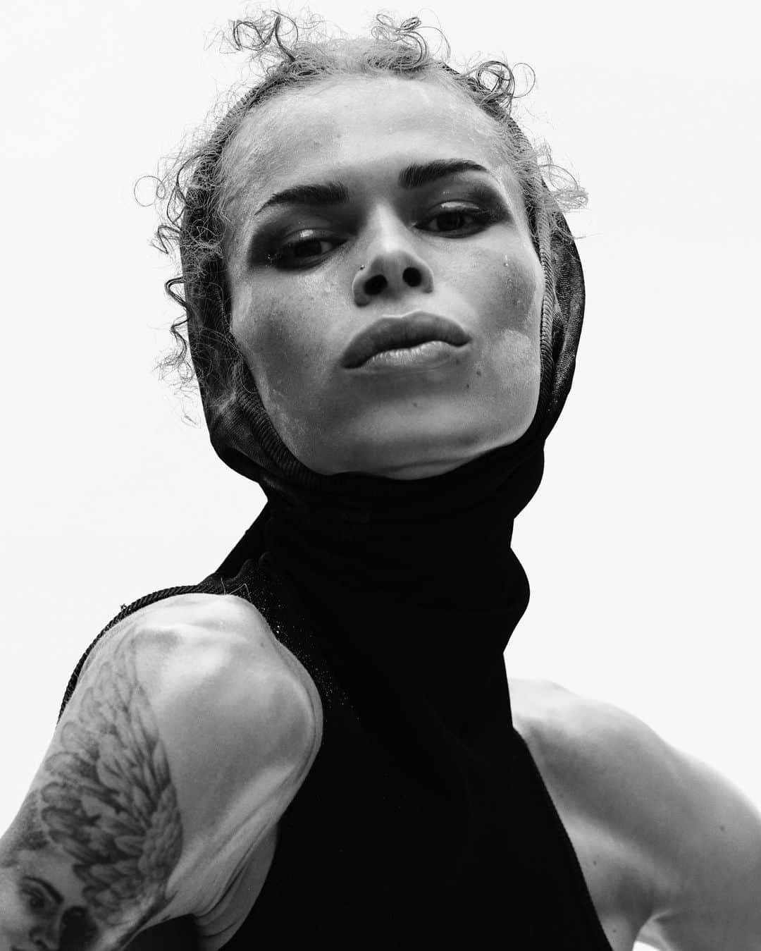 マリオ・ソレンティのインスタグラム：「AMARA @amara.xtravaganza  The New Wave Issue, No.373, Fall/Winter 2023] . . . Photography @mario_sorrenti Editor-in-Chief + Fashion @alastairmckimm Creative Director @jonnylu Editorial Director @oliviajsinger Hair Tomo Jidai at Home Agency using Oribe Make-up @yad1m at Art Partner Nail Technician @honeynailz at Exposure using UN/DN Laqr Photography Assistance @iamjaviervillegas and @nathanmmartin Digital Technician @kawashimakotaro Fashion Assistance @madisonmat and @taylor.lee.wood Hair Assistance Christine Moore and@tomokokuwamura1207 Make-up Assistance @aimimia007and @ionamouramakeup Production@katiefash and @laylanemejanski On Set Production @purplesteve61 Production Assistance @williamcipos and Jack Sheperd Casting Director @samuel_ellis for @dmcasting Casting Assistance @sashalexantonova and Evagria Serg for DMCASTING.」