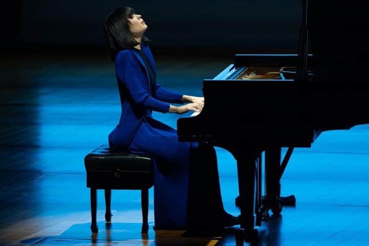 アリス＝紗良・オットのインスタグラム：「Thank you, Beijing!   #EchoesOfLife 8/15  Thank you to everyone who joined me on my tour in China and thank you for sharing your beautiful stories with me💙  ©️Wang Xiaojing」