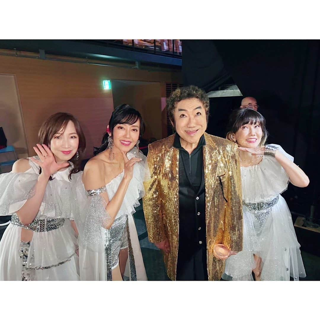 松本伊代さんのインスタグラム写真 - (松本伊代Instagram)「八王子魂フェス 2023  DAY1  キューティーモリモリ・ステージ。 それぞれの曲も歌いましたが  所ジョージさん 作詞作曲の とても素敵な曲  「そろそろ冬ですねェ」 　 初お披露目！  振り付けも何回も練習して。。。  所さんからも とても良かった！ とお褒めのお言葉をいただきました！  お客さまも振り付け 一緒にやってくださり 嬉しかったー。 そして私も 「センチメンタルジャーニー」 の他 これも所ジョージさん 作詞作曲の 「ちょっと素敵なジャーニー」 も八王子フェスで 初披露させていただきました♪ 楽しかった〜  そしてそして コロッケさんもサプライズ登場で　　 会場は 盛り上がりました😍❣️  最後は ヒロミさんも歌って 大成功のまま DAY2へ。  　  #八王子魂フェス #早見優 #森口博子 #ヒロミ #松本伊代」11月14日 8時47分 - iyo14_official