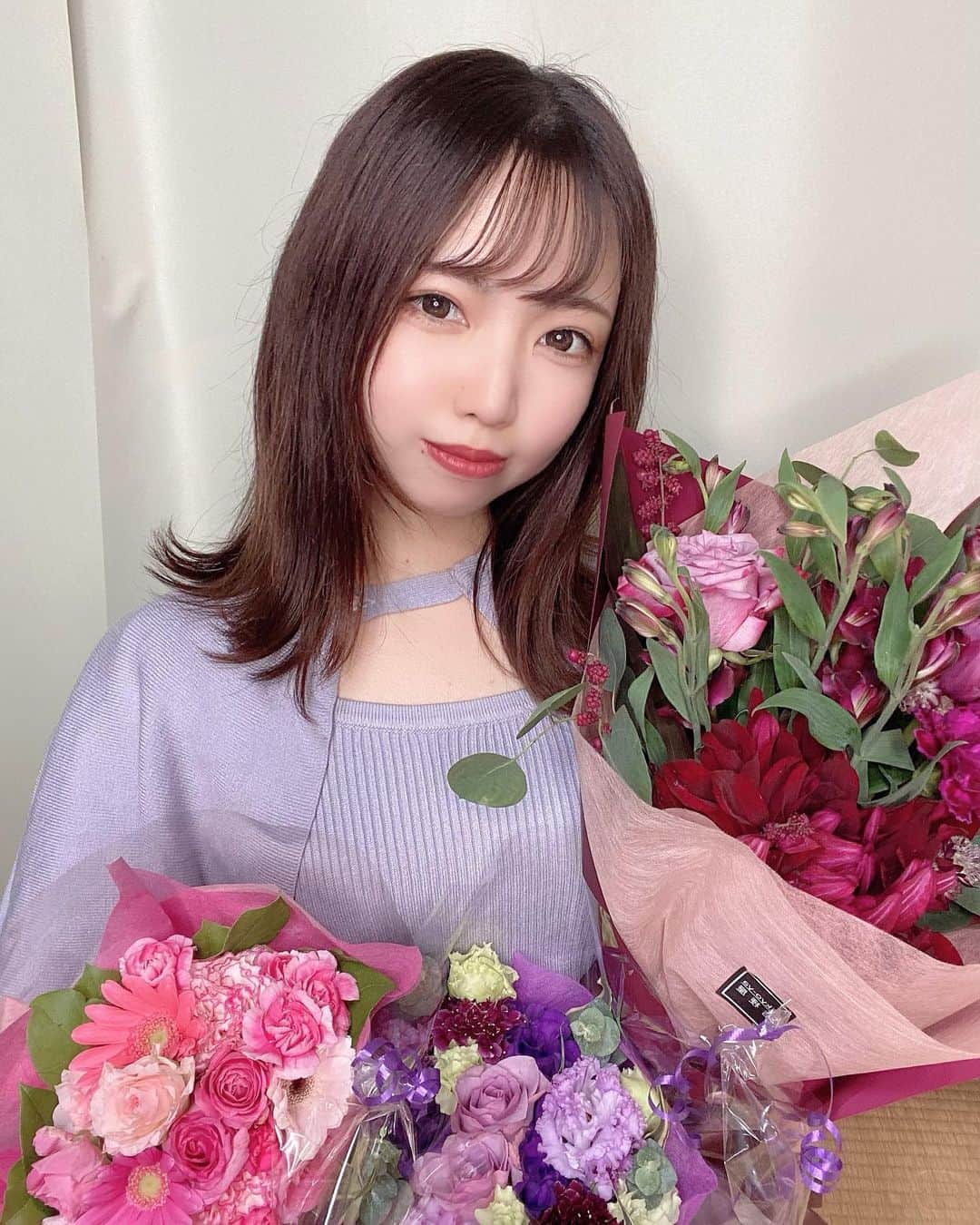 枡川茉衣のインスタグラム：「11/13に誕生日を迎えました💜いつもありがとう💐」