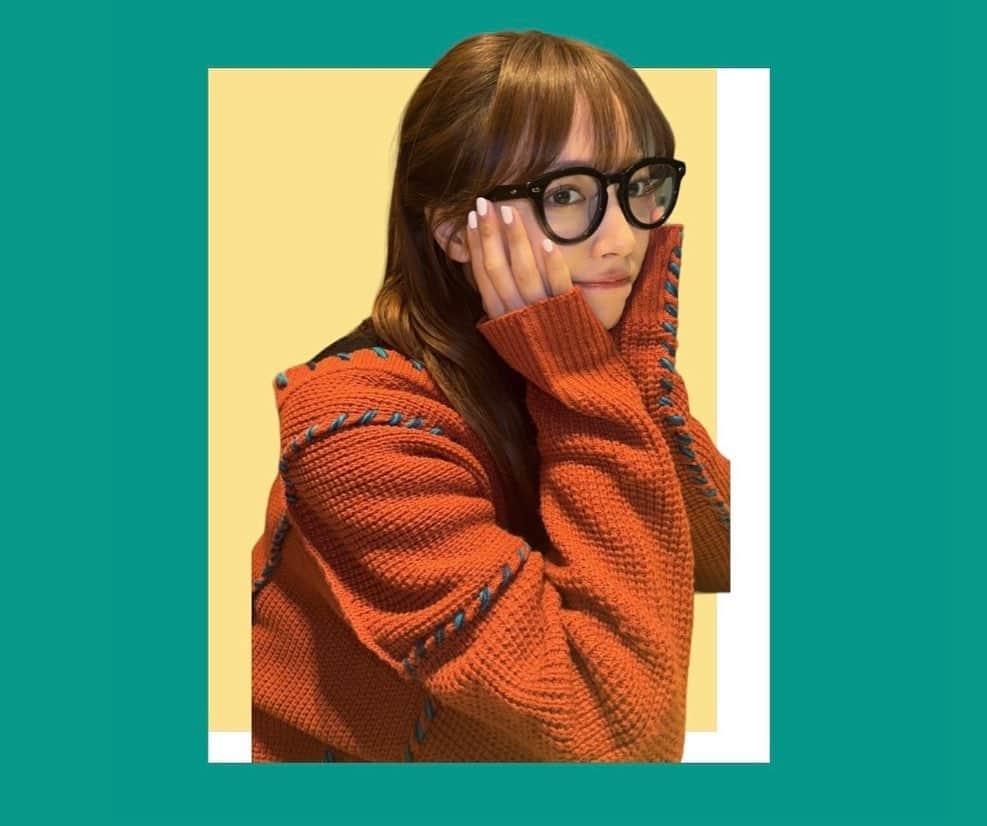 中山莉子のインスタグラム：「→ 伊達メガネ可愛いよね~ 黒じゃなくてオリーブ色なんです😳 お気に入り！ ⁡ #伊達メガネ#メガネ」