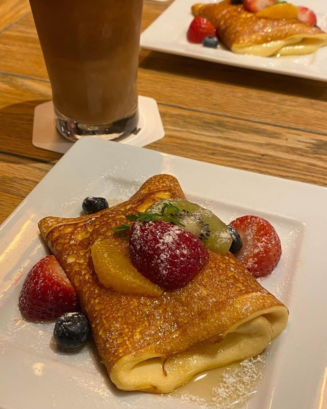 sachi♡さんのインスタグラム写真 - (sachi♡Instagram)「こんばんは🌙  ふわふわのスフレパンケーキを食べた日🥞  デザインが可愛くてお気に入りのバッグは 本革なのに軽いの。 コンパクトなサイズとは裏腹に 必要なものが全部入るとこも便利で好き♡  bag @foo_select  #ホワイトコーデ #ジレ #ショートパンツ #ツイード #ホワイトバッグ #ハンドバッグ #OOTD #오오티디 #秋コーデ #きれいめコーデ #低身長コーデ #Sサイズコーデ #150cmコーデ #アラフィフコーデ #アラフォーコーデ #50代コーデ #美容モデル #読者モデル #50代モデル」11月14日 20時25分 - nail_salon_felice04