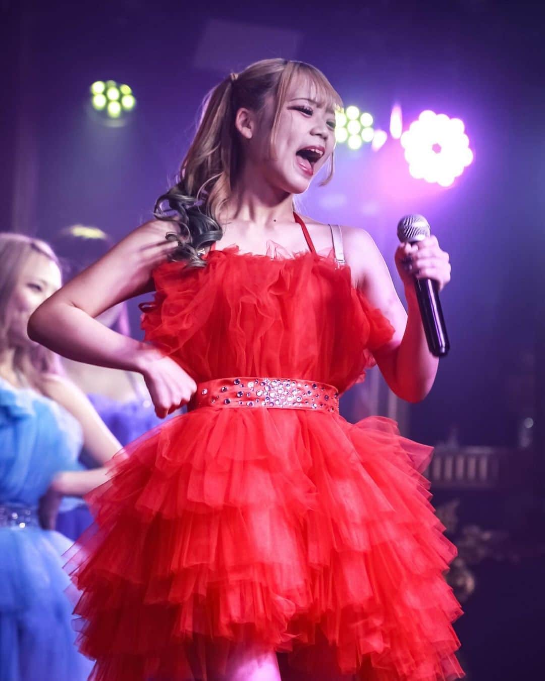 バーレスク大阪【公式】さんのインスタグラム写真 - (バーレスク大阪【公式】Instagram)「◆◇◆  Follow me  ☎︎電話予約17時〜 06-6345-4567  大阪市北区曽根崎新地 1-3-8 ぐらんぱれ壱番館4階  定休日:日曜日  #バーレスク大阪 #ばれすく #ショークラブ #エンターテイメント #歌 #ダンス #オド芸 #可愛い #ポール #ポールダンス #ナイトスポット #夜遊び #飲み会 #コスプレ #コスプレイヤー #写真 #撮影会 #カメラ #アイドル #美女 #コンカフェ #コンカフェ嬢 #韓国 #韓国メイク #水着 #ギャル #ギャルメイク #グラビア #モデル」11月14日 20時25分 - burlesque_osaka
