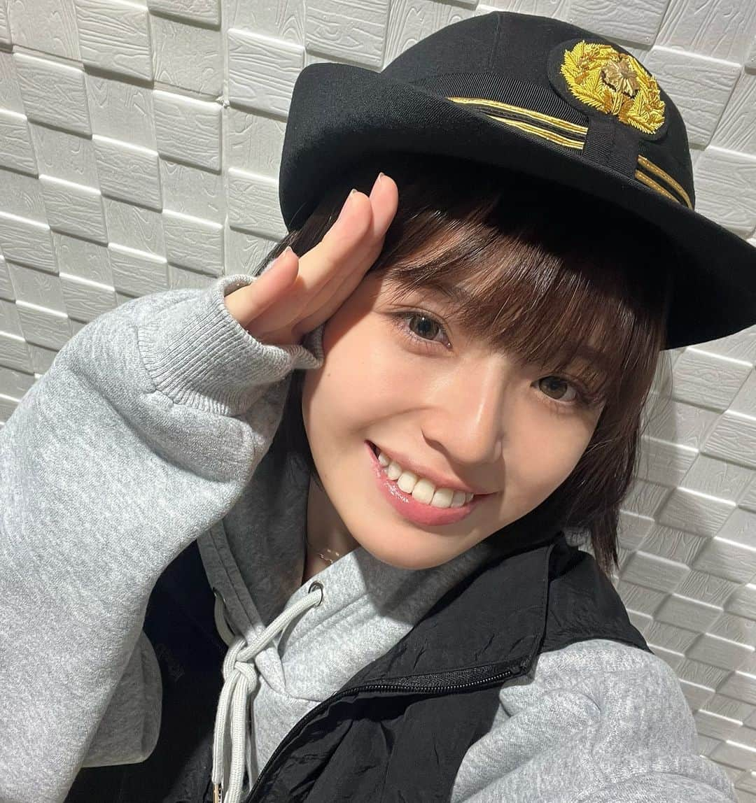 豊嶋花のインスタグラム：「お待たせしました〜！お知らせです💙  今週末11/19（日） 越谷警察署の一日警察署長を務めさせていただくことになりました〜！！👮🏻  貴重な体験をさせていただきます...関係者の皆様には感謝しかありません🥺 緊張していますが、頑張ります！  ✼••┈┈┈┈••✼••┈┈┈┈••✼  《日時・場所》 11/19(日)13:00~ 越谷レイクタウンkaze・光の広場  ✼••┈┈┈┈••✼••┈┈┈┈••✼  当日は全身警察官の格好です！ お待ちしております🫡✨」