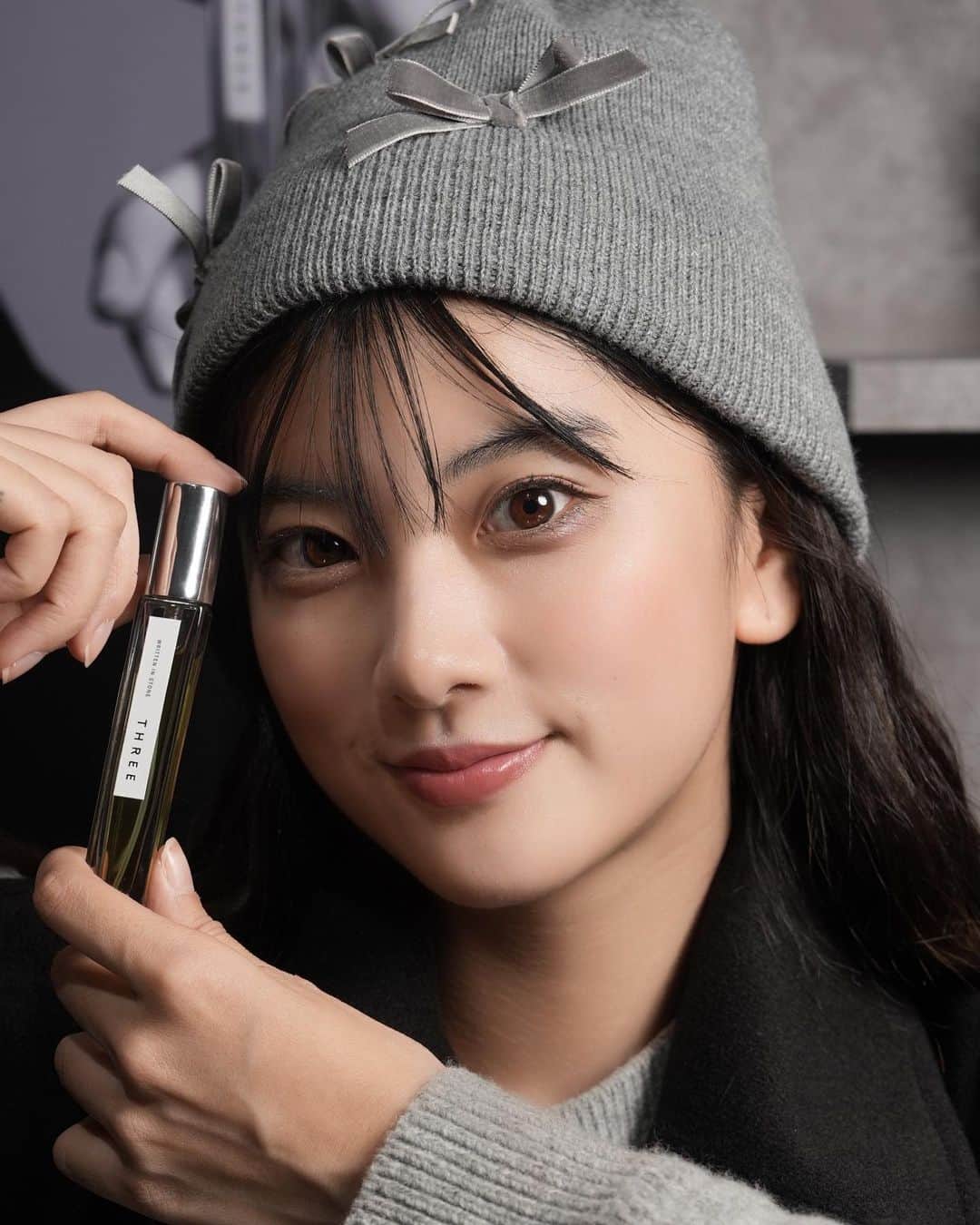 HITOMIさんのインスタグラム写真 - (HITOMIInstagram)「THREE ESSENTIAL SCENTS GARDEN 　 THREE初のフレグランスが発売するということでPOPUP行かせていただきました。 　 五種の自然と香りがマッチしたフレグランスでどれもいい香りでシチュエーションごとに使い分けて使用できそうです。 　 私はWOODとSEEDを選びました。 使うのが楽しみ🩶"  @threecosmetics #エッセンシャルセンツ #フレグランス #PR」11月14日 19時03分 - __htm.13__