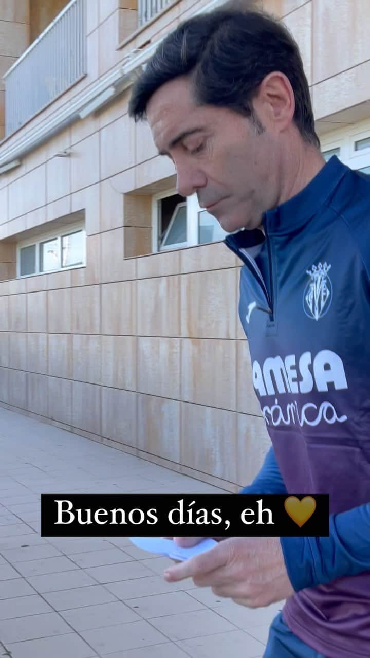 ビジャレアルCFのインスタグラム：「Buenos días, eh 💛」