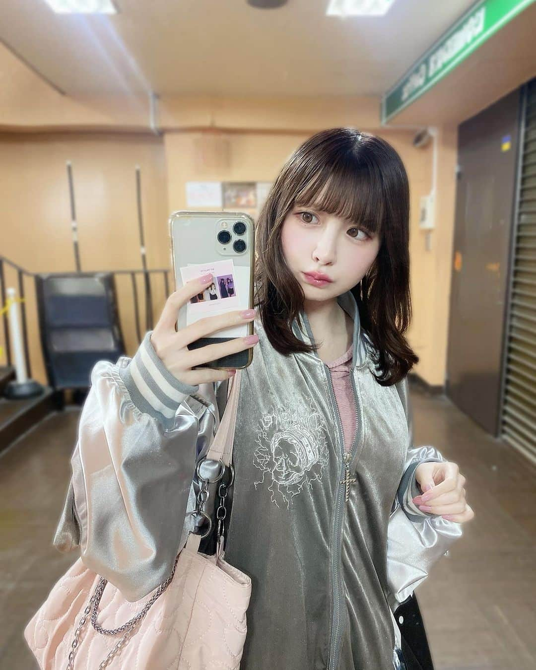 宮内凛のインスタグラム：「. . ピンクのバッグかわいいの👜」