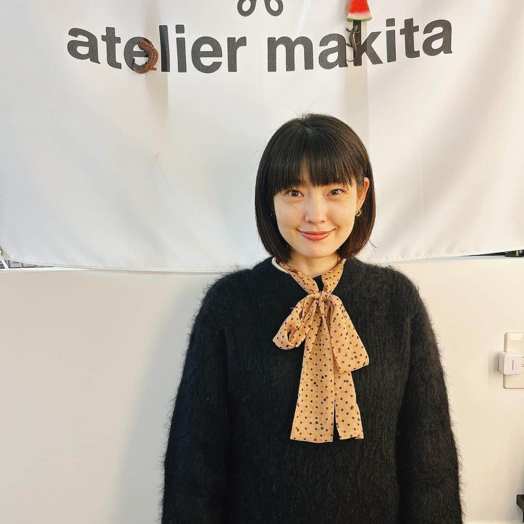 森貴美子のインスタグラム：「#アトリエマキタ　でメンテナンスしてツルツルサラサラの髪に✨ 前髪も少し切ってまたボブが新鮮な印象になったー！  @mackydesu  ありがとう🤍」