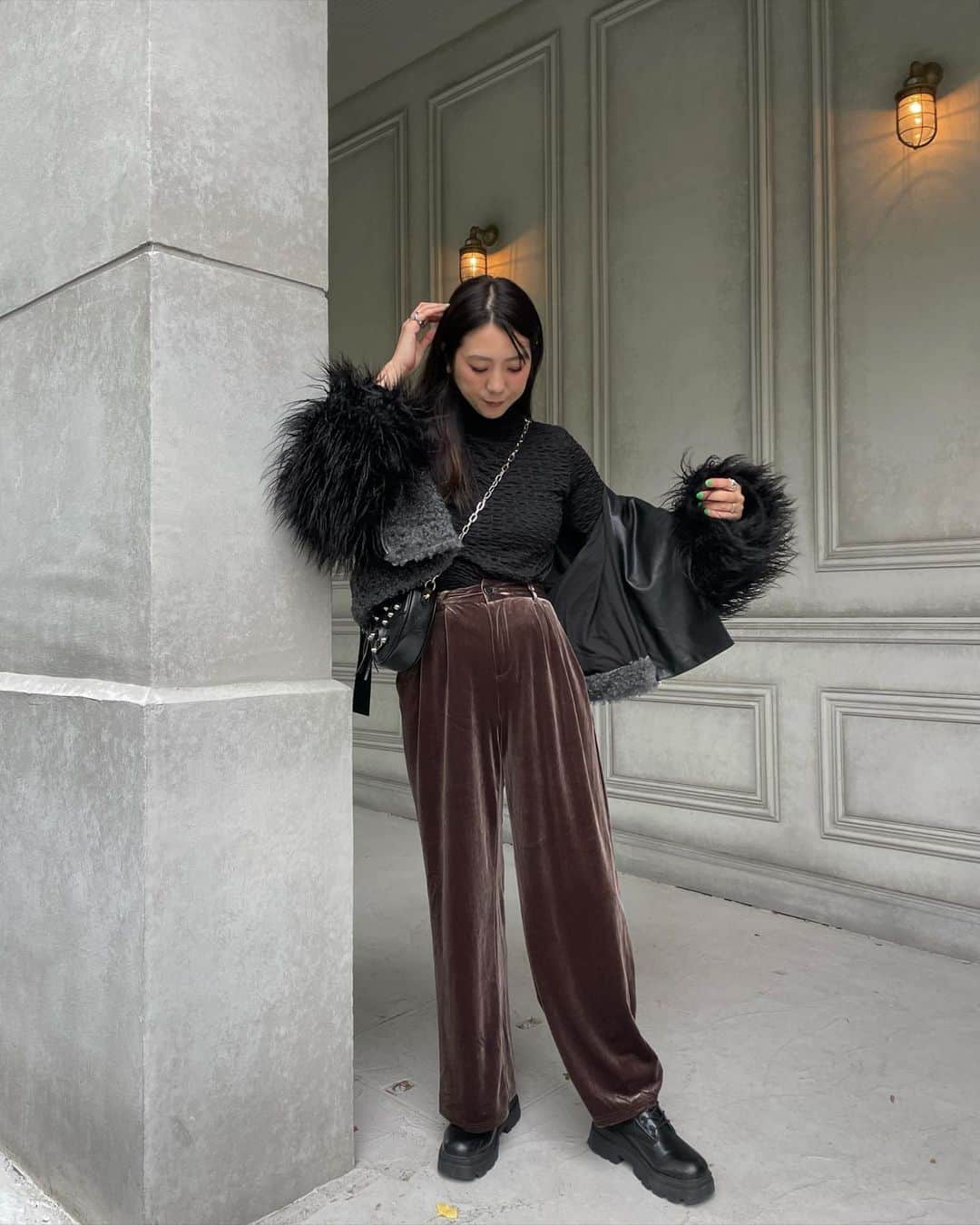 のインスタグラム：「☆ 𝕠𝕦𝕥𝕗𝕚𝕥 ☆  . プチプラコーデ♡ トップスとパンツが @shein_japan  @sheinofficial   ちなみにFRIFULっていう 日本人のサイズに合わせたお洋服なの サイズ感がバッチリだよ！！  トップス🏷️ sz2309086192662664 パンツ🏷️ sz2306215868696906  そして私も使ったクーポンコード！ 『FRIFUL203』を入力すると ※0-5999円で15%オフ 6000円以上のご購入でなんと20%オフだよ♥♥ ※有効期限：2024/12/31" 20%オフ、、めちゃくちゃ安くなるよ🤣  . . #PR#SHEIN #FRIFUL#FRIFULコーデ #BeSHEINモデル#SHEIN購入品 #秋コーデ#saveinstyle #SHEIN コーデ#購入品紹介#高身長女子#高身長コーデ#40代コーデ #40代ファッション#大人カジュアル#30代ファッション #30代コーデ#骨スト#骨格ストレート#シンプルコーデ#キレイめコーデ」