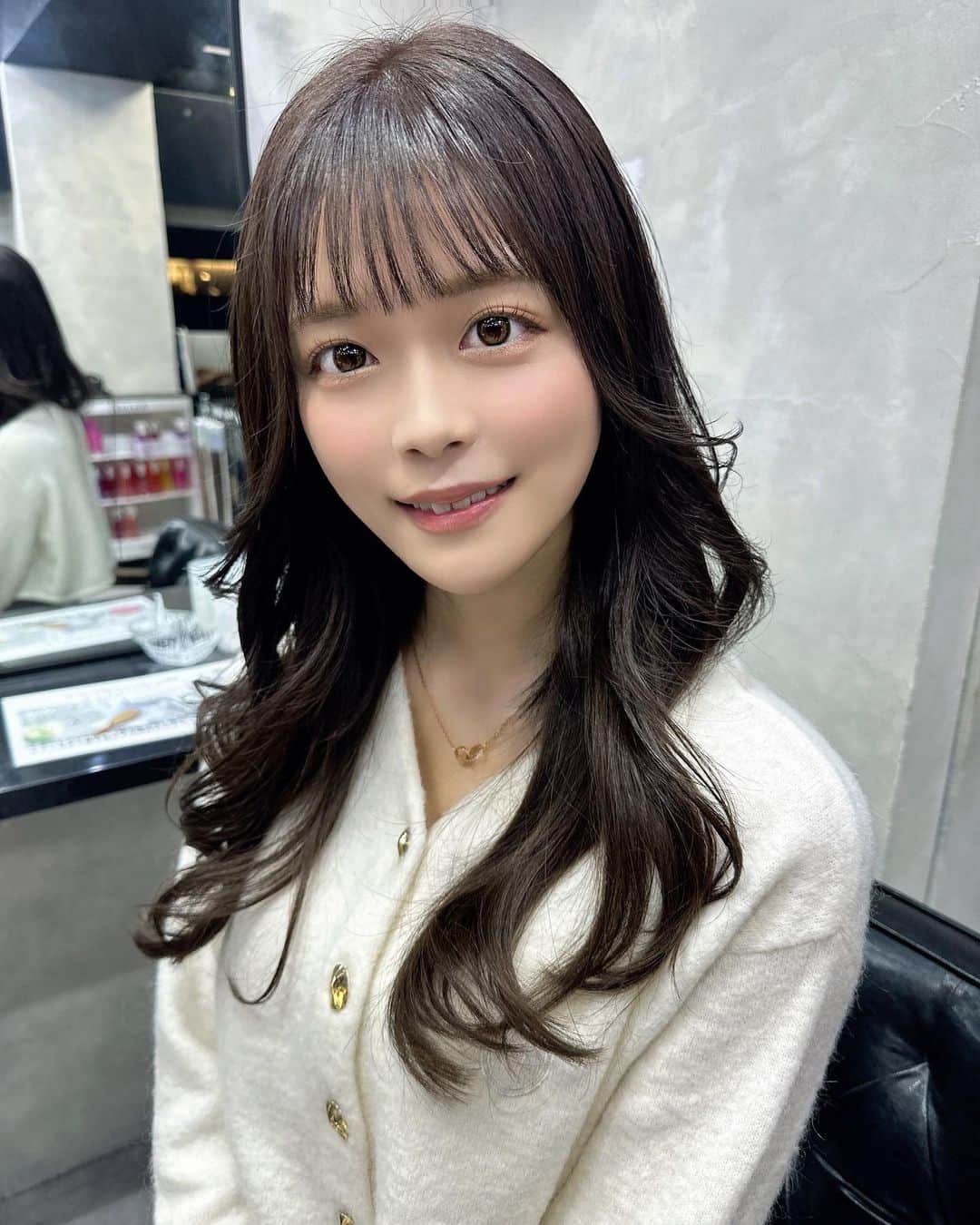 奏音かのんさんのインスタグラム写真 - (奏音かのんInstagram)「いめちぇん💘💘💘秋っぽいカラーとエクステつけてもらった、トリートメントもしてもらってつるつる〜前髪もいつもありがとうございます、超お気に入り🌟🌟🌟」11月14日 19時34分 - kanon__kanade