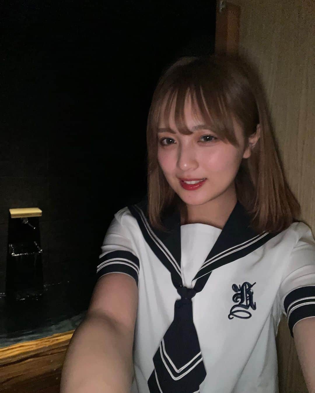 あみち。のインスタグラム：「セーラー服と機関銃ですかっ」