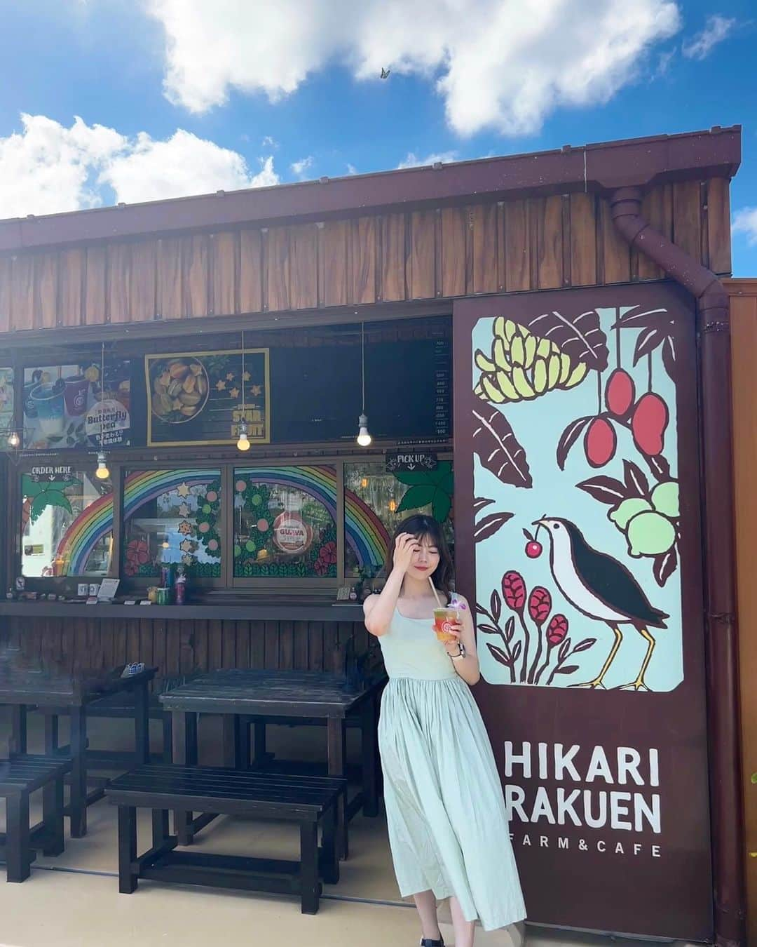 上坂由莉のインスタグラム：「📍光楽園 hikarirakuen ⁡ 自家栽培のグァバなど石垣島で育った 新鮮な果実を使用したジュースで 人気の光楽園🍹🥭 ⁡ ⁡ シークワーサー、スターフルーツ、パパイヤの ミックスフルーツジュース🍹 南国感たっぷりのジュースでした🌺 ⁡ ⁡ 店内には物販もあり、可愛いグッズや グランプリ取得したグァバシロップなど 気になる物が沢山でした👒🍍 ⁡ ⁡ #光楽園 #石垣島 #石垣島カフェ #石垣島グルメ #離島 #石垣島観光 #石垣島旅行 #沖縄旅行 #離島巡り #女子旅 #リゾートワンピ #ワンピースコーデ #タビジョ #hikarirakuen #Okinawa #ishigakijima #fruitsjuice」