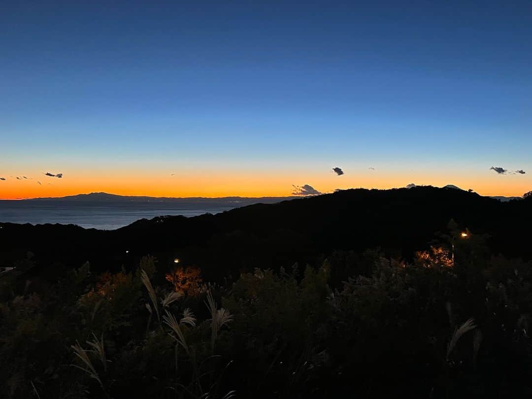 のインスタグラム：「Beautiful sunset time🕺」