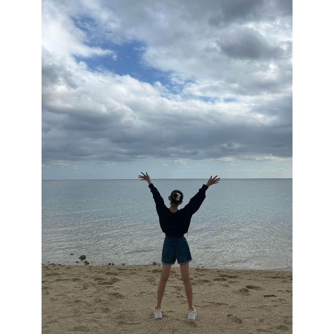 ANGERMEさんのインスタグラム写真 - (ANGERMEInstagram)「. うみー！！！🏝️  最後の動画は、はななが撮ってくれました！☺️  #アンジュルム #ANGERME  #松本わかな」11月14日 20時10分 - angerme_official