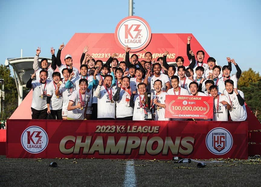 会津雄生のインスタグラム：「CHAMPIONS🏆 모두와 함께한 나날들 잊지 않겠습니다」