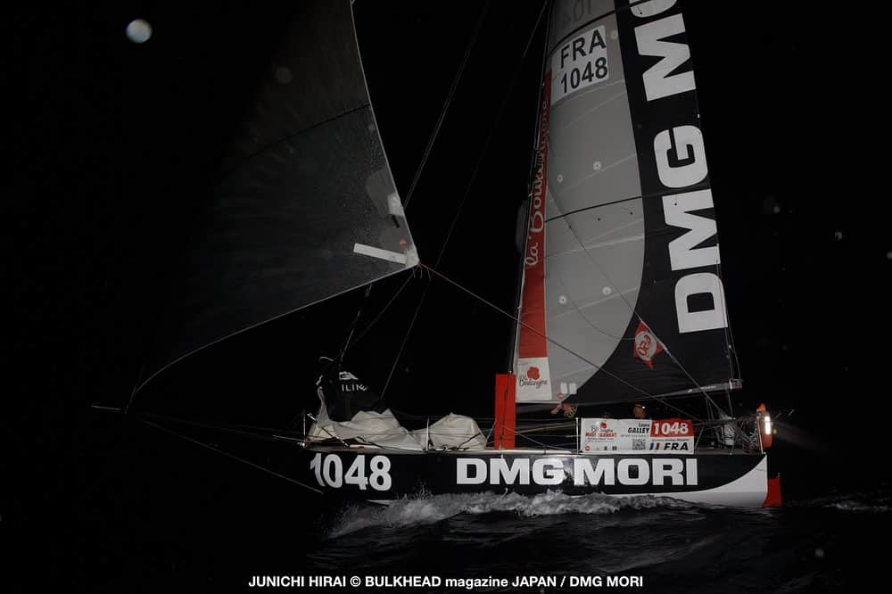 白石康次郎のインスタグラム：「▶︎Race Info◀︎ 単独大西洋横断ヨットレース Mini Transat 2023 に出場していました、アカデミー研修生のロール・ギャレーが先程2nd Legでフィニッシュ致しましたので、お知らせします🙌  ⛵️Race：Mini Transat 2023 2nd Leg  🏁2nd Leg順位：20位/29艇中 ※暫定順位（16日11時間19分24秒）  🏁総合順位：14位/29艇中 ※暫定順位（26日間8時間55分）  📷Photo：JUNICHI HIRAI / BULKHEAD MAGAZINE JAPAN  #dmgmorisailingteam #minitransat #ミニトランザット #ヨット #セーリング」