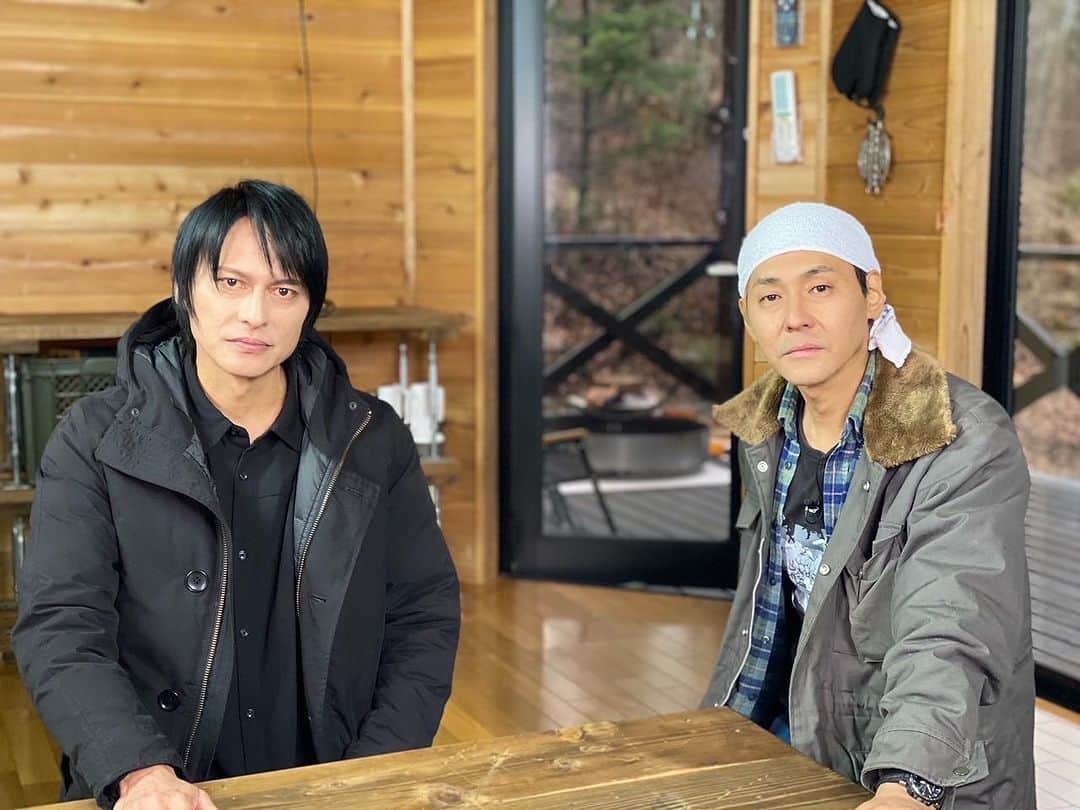 ヒロシさんのインスタグラム写真 - (ヒロシInstagram)「#スイッチインタビュー #ヒロシ × #櫻井敦司 特別アンコール放送が決まりました  ソロキャンプの先駆者が 憧れ続けた「神様」と感激の対面 孤独について語り合います  11/20(月) 午前0:45～1:34 (日曜深夜の放送です)  nhk.jp/switch-int #Eテレ　#NHKプラス」11月14日 11時42分 - hiroshidesu.official