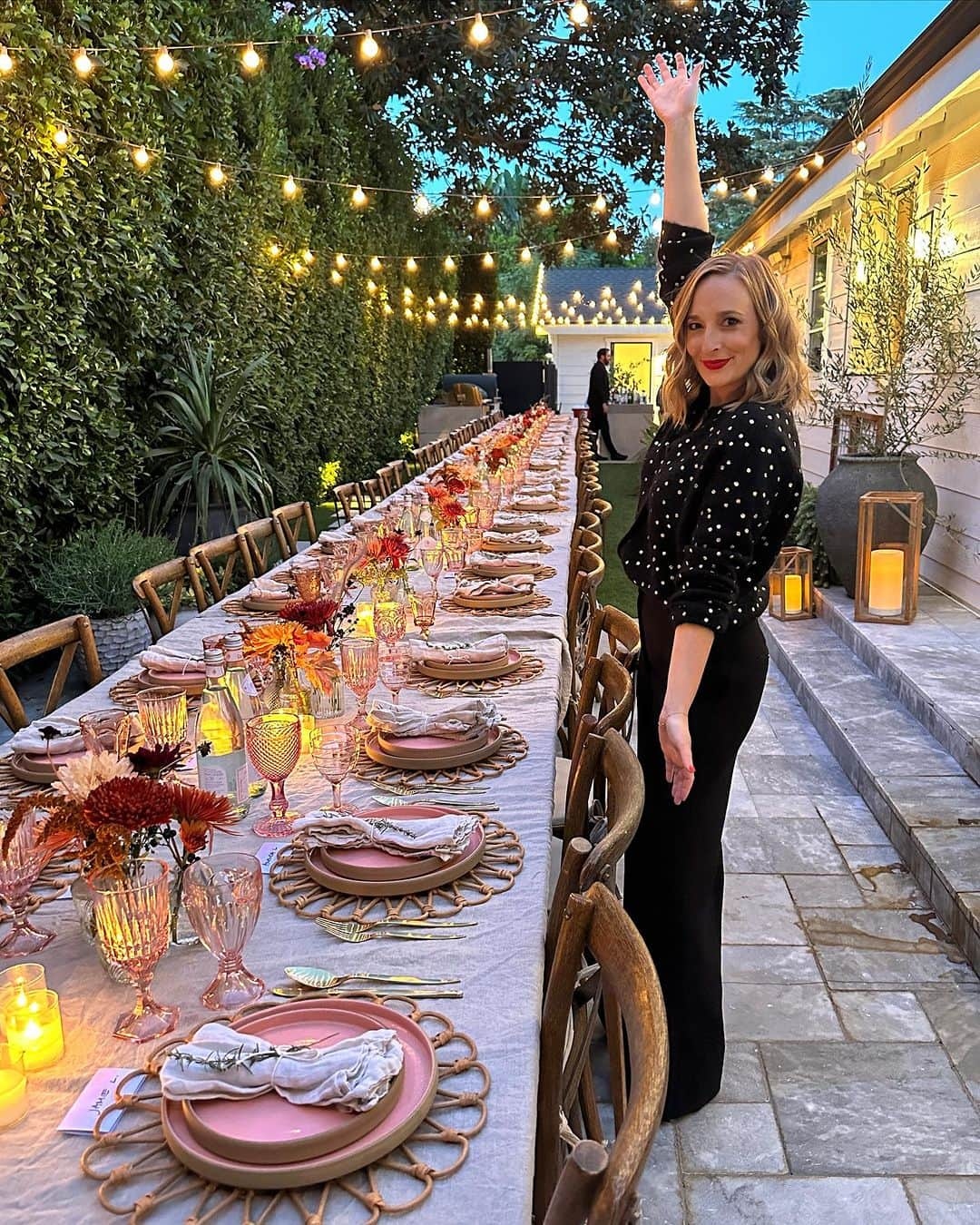 Gaby Dalkinのインスタグラム：「Our 7th annual Friendsgiving officially in the books! There’s nothing I love more than bringing all our friends around a table and sharing a meal 🖤 will forever be my favorite night of the year.」