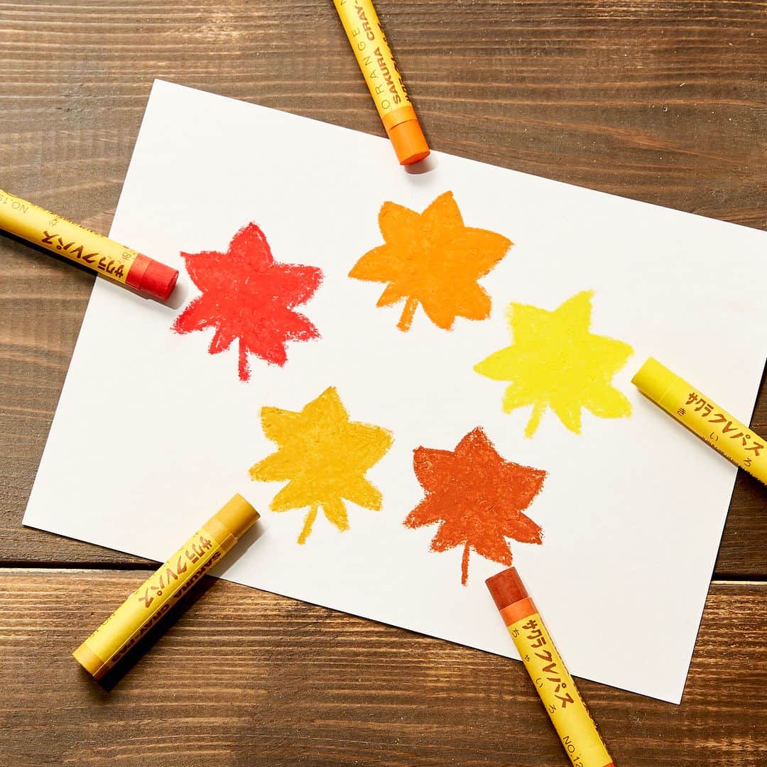 サクラクレパス公式さんのインスタグラム写真 - (サクラクレパス公式Instagram)「. 秋をイメージして クーピーやクレパスを並べてみました✧˖°  みなさんはどの画像が気になりましたか？  一気に冷え込んできましたので、 体調にも気をつけてお過ごしください♡  #sakuracraypas #sakura #craypas #サクラクレパス #クレパス #秋 #秋色 #秋色カラー #文具 #文房具 #筆記具 #stationery #文房具好きな人と繋がりたい #文具女子 #文具好き #文房具好き #文房具沼 #勉強 #勉強垢さんと繋がりたいがりたい #クーピーペンシル #クーピー #紅葉」11月14日 12時00分 - sakura_craypas
