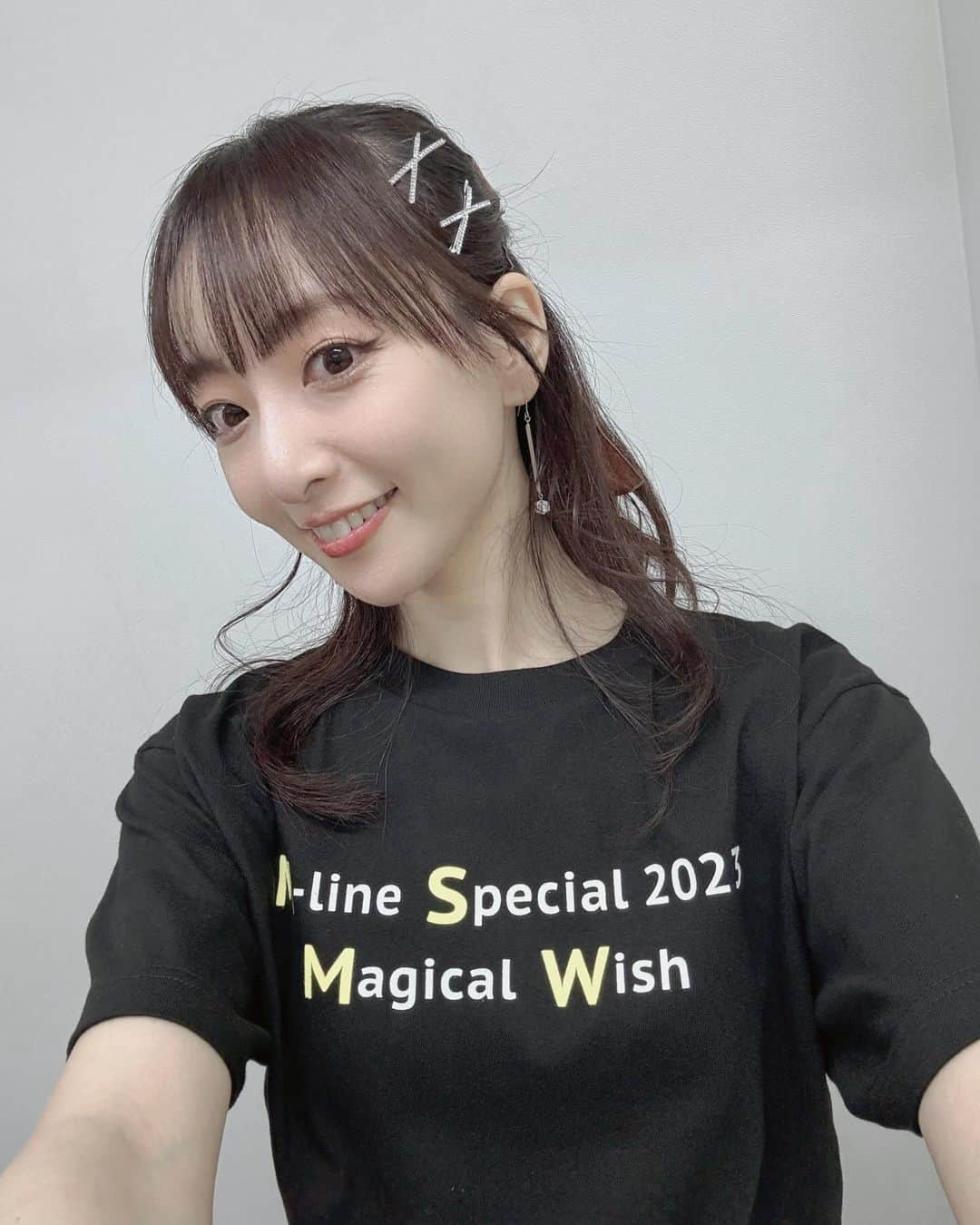 長谷川萌美さんのインスタグラム写真 - (長谷川萌美Instagram)「★★🎤  今回でMSMW2023Tシャツを初着用にしてラスト着用でした★ リハとかで着させてもらおーっと😙 開場中の影アナも楽しかったです🫶🏻🎤❤️  #MSMW #ビタスイ #長谷川萌美  .｡.:*･ﾟ＋.｡.:*･ﾟLIVE＋.｡.:*･ﾟ＋.｡.:*･ﾟ＋  11/19(日)🎂 代々木 LIVE STUDIO LODGE(東京都) 【Bitter & Sweet ASAHI TASAKI Birthday Live 2023〜アサチャンホンポ〜】 #ATBD2023  11/25(土)🎸 下北沢Laguna (東京都)  【下北沢Laguna presents】 #対バン  12/3(日) 会場:浅草ビューホテル 2階 公開空地(東京都)  #浅草国際通り イベント🎄観覧無料  12月6日(水) 🎸 代々木 LIVE STUDIO LODGE(東京都) 【Make Happy!!】 #対バン  12/17(日) #岩下の新生姜ミュージアム (栃木県) シーズンライブ冬🎸観覧無料  12/26(火)・27(水)💎 第一ホテル両国「清澄」  RISA OGATA CONCERT「éclatant」 #リサタンのエクラタン  Bitter & Sweet ファンクラブ先行受付中(11/16まで)  12/31 大晦日(東京都)🎂 原宿RUIDO 【 #ビタスイ10周年 】 【チケット一般販売：11/18(土)午前10:00〜START‼️】  Photo - 2023.11.12. EVANS CASTLE HALL - NARA - JAPAN📷  #わた雪 #ビタスイ  #私が飛行機を嫌いな理由 #雪と花火  #live #japan #bittersweet」11月14日 12時00分 - moemi_hasegawa