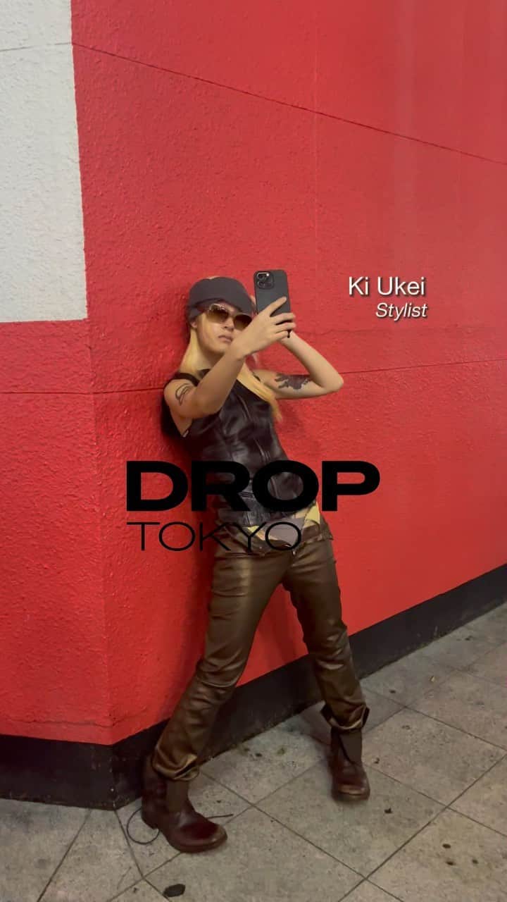 Droptokyoのインスタグラム：「Ki Ukei／スタイリスト  ヘアバンド／#undercover  ベスト／#helenstoryrealclassics トップス／#dieselstylelab  パンツ／#jitrois シューズ／#vintage  #droptokyo #streetsnap #fashion #ストリートスナップ」