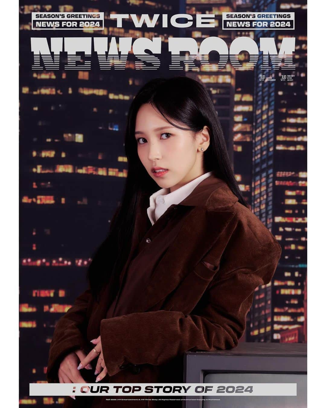 TWICEのインスタグラム：「TWICE SEASON’S GREETINGS 2024 TWICE NEWS ROOM : Our Top Story of 2024🎥  #MINA #미나  PRE-ORDER│2023.11.07 TUE - 2023.11.15 WED (KST)  #TWICE #트와이스 #TWICE_NEWS_ROOM #2024SEASONSGREETINGS」