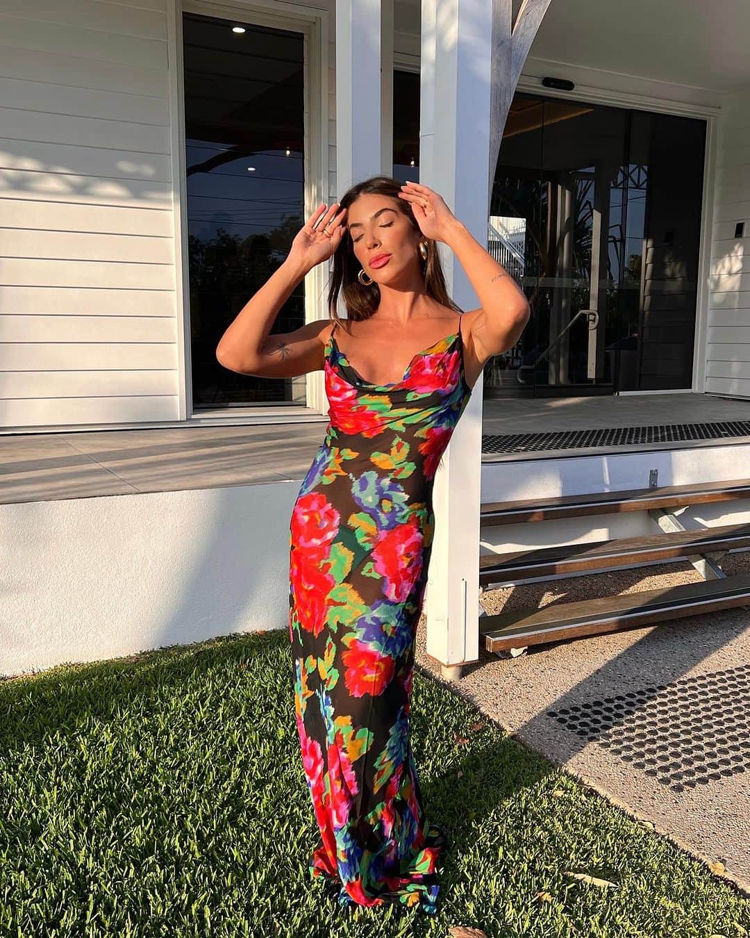 Rachel Apollonioのインスタグラム：「Final de tarde 🍹🫒🦘」