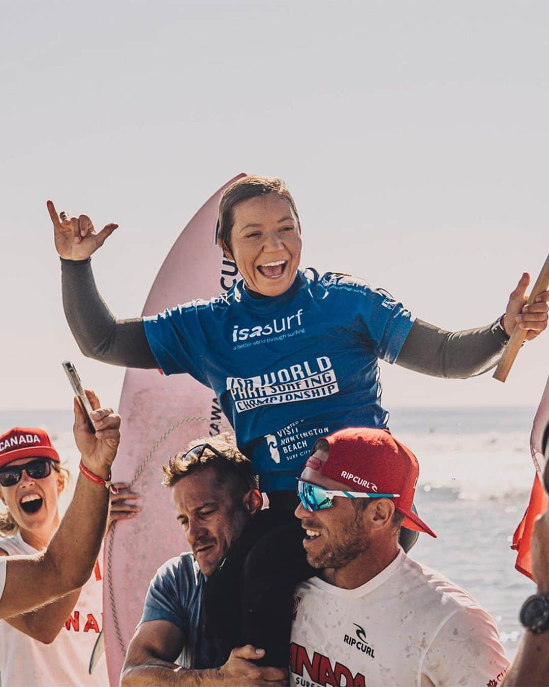 リップカールのインスタグラム：「A massive congratulations to @victoriafeige who won her 5th World Title at the 2023 ISA World Para Surfing Championship held at Huntington Beach over the weekend! 🥇👏⁠ ⁠ Victoria is already Para Surfing’s winningest woman and has now extended her own record - further cementing her #GOAT status.⁠ ⁠ “Seeing the level rise, it’s so sweet to have a victory, but seeing the movement rise is probably the best part. It’s also so empowering, because I feel like I’m not alone, there’s other girls in the world with disabilities like mine who’ve got that fire to really push the level.” - Tori said of the competition.⁠ ⁠ #GoTori ⁠ ⁠ 📷️: @isasurfing / Jersson Barboza⁠ ⁠ #RipCurlWomen #ISAWorldParaSurfingChampionship #parasurfing」