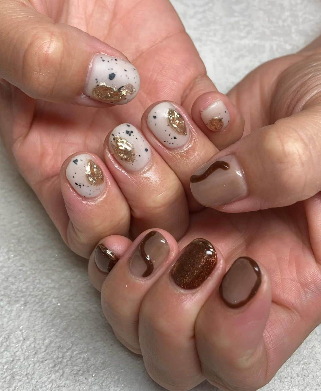 瀬戸サオリさんのインスタグラム写真 - (瀬戸サオリInstagram)「nail🐻🤍🍦 マットとマグネット💅  #ネイルデザイン」11月14日 12時18分 - seto_saori