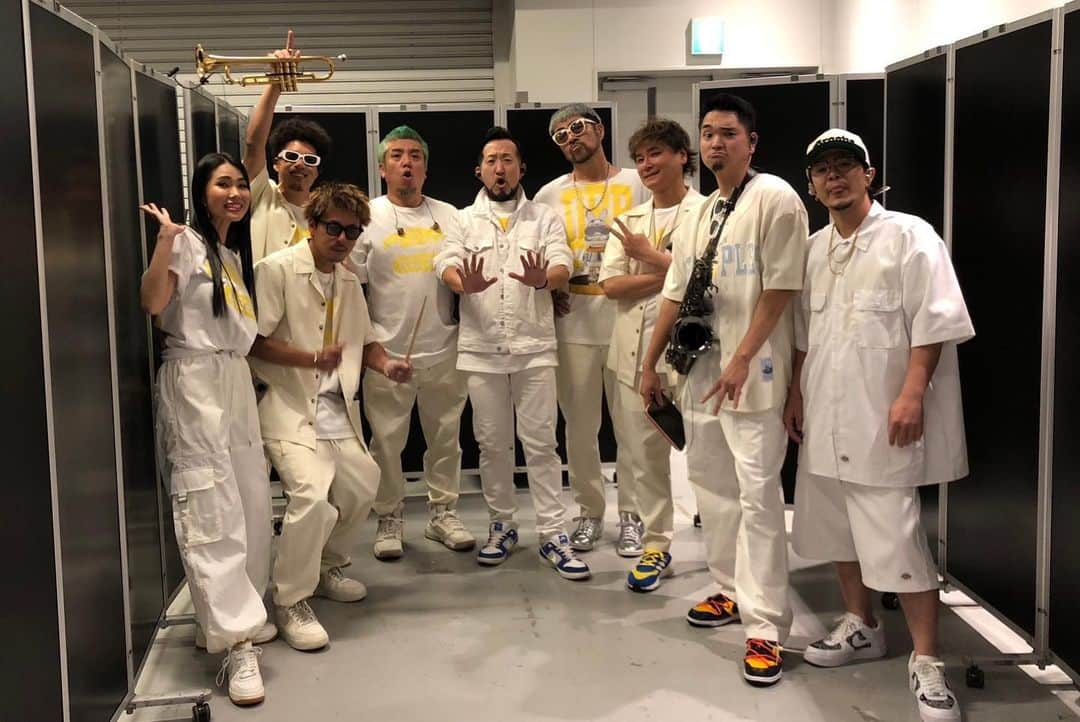 DUTTCHさんのインスタグラム写真 - (DUTTCHInstagram)「DOBERMAN INFINITY LIVE TOUR 2023 “DOGG RUN"  神奈川 / KT Zepp Yokohama ありがとうございました。  Specialな日でした🤘 残り、バンドで参加するのは、 2本‼️最高の更新していきまっせ‼️  #dobermaninfinity  #diband #doggrun」11月14日 12時18分 - uzmkduttch