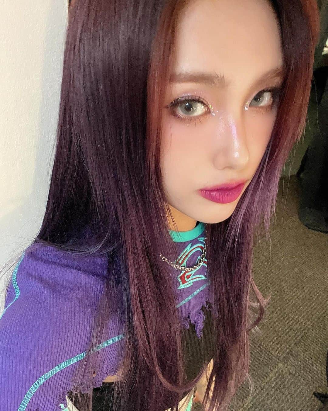EVERGLOWさんのインスタグラム写真 - (EVERGLOWInstagram)「[📸Today EVERGLOW]  ‎23.11.13 #US_TOUR in Louisville  오늘의 에버글로우💜  ‎⁦‪#EVERGLOW‬⁩ ⁦‪#에버글로우‬⁩ ‎⁦‪#이유‬⁩ ⁦‪#시현‬⁩ ⁦‪#미아‬⁩ ⁦‪#온다‬⁩ ⁦‪#아샤‬⁩ ⁦‪#이런‬⁩ #ALL_MY_GIRLS_IN_US」11月14日 12時31分 - official_everglow