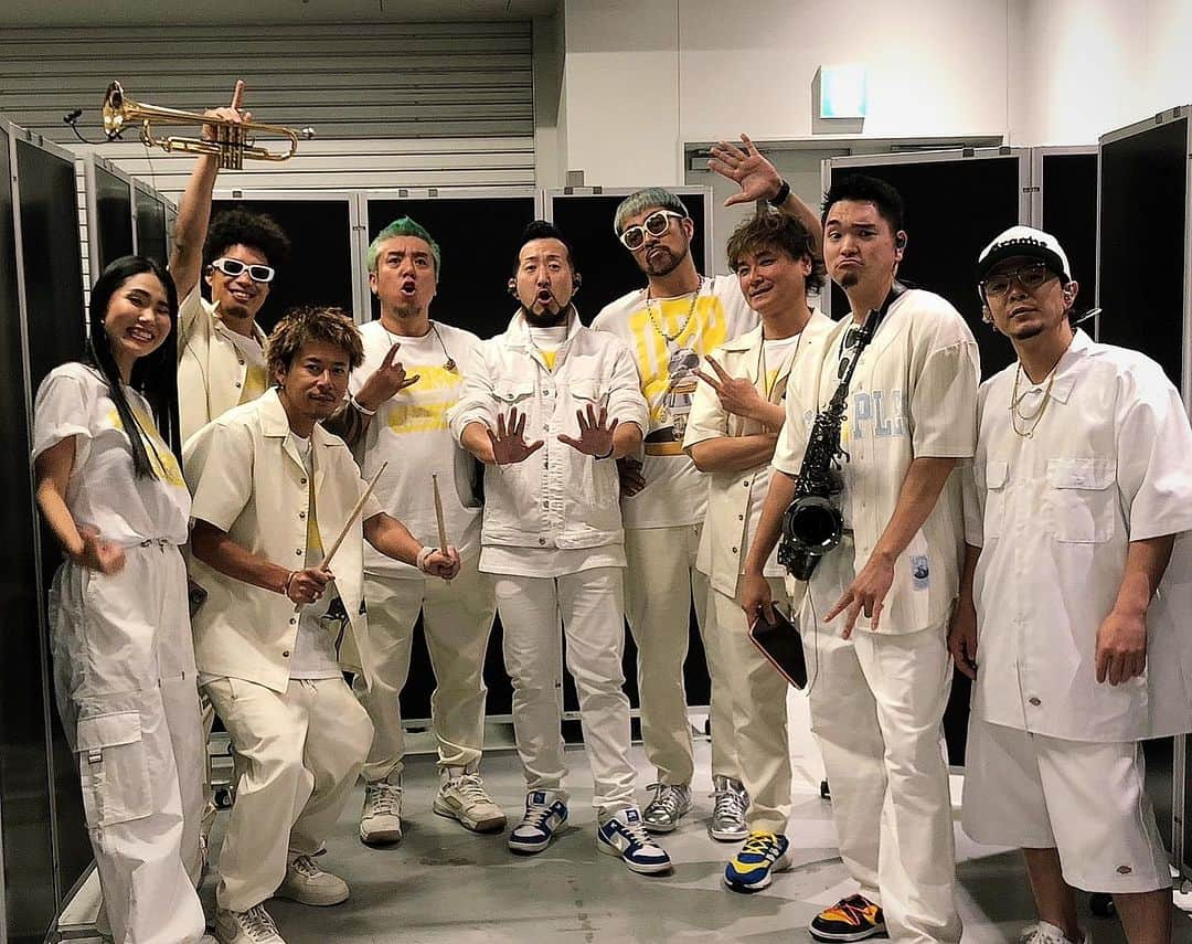 DJ HALさんのインスタグラム写真 - (DJ HALInstagram)「Dogg Run Zepp Yokohama   Special 公演でした！ メンツも豪華ですが こうやってLive出来るのも楽しめる事も 皆さんの熱力のおかげです⤴️🙏🏾👍🏾  いよいよ後半戦 　 Next Yamaguchi City  #dobermaninfinity」11月14日 12時32分 - djhal