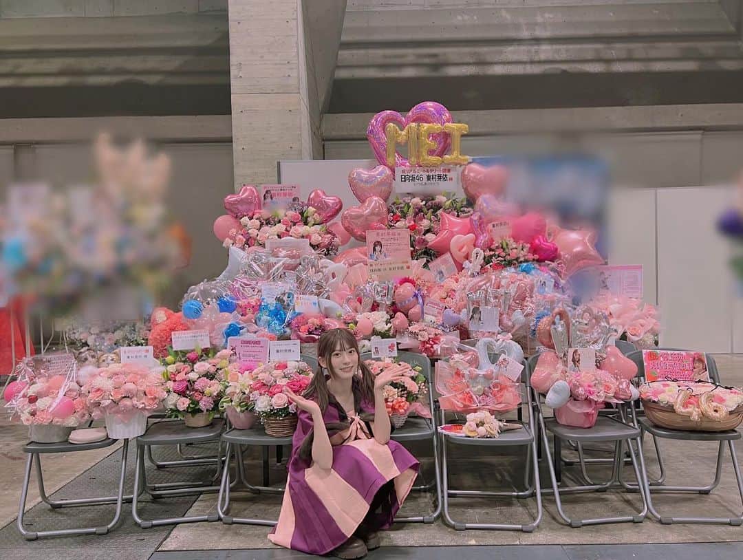 東村芽依さんのインスタグラム写真 - (東村芽依Instagram)「. リアルミーグリ 来てくださった皆さんありがとうございました🎀 お花もピンクだらけで嬉しいです☺️🌸 #日向坂46#リアルミーグリ#ありがとう#東村芽依#meigram」11月14日 12時32分 - mei.higashimura