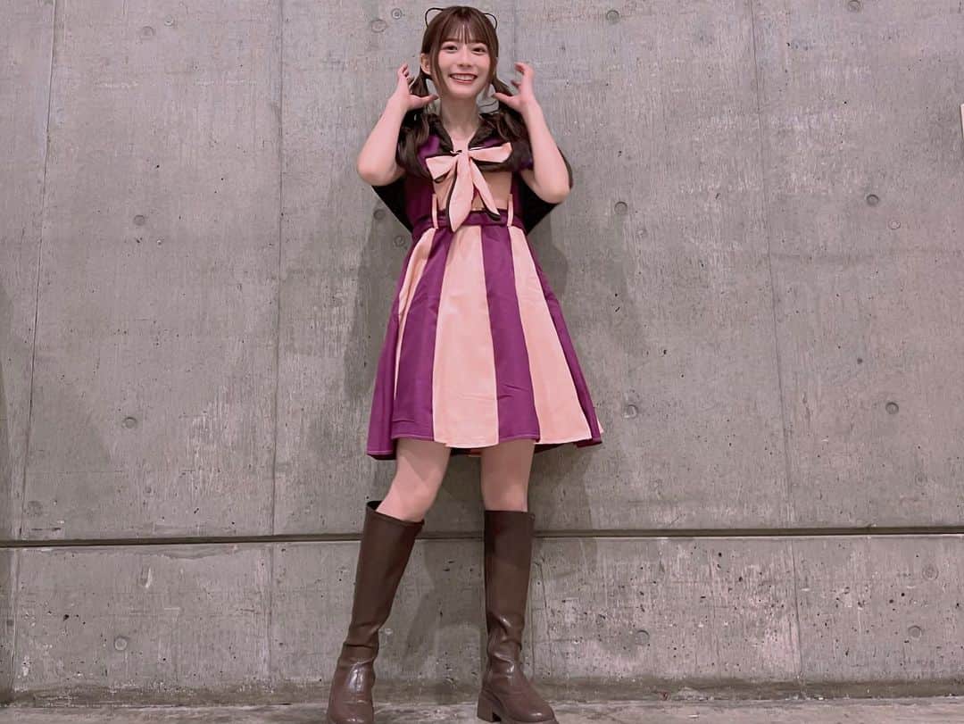 東村芽依さんのインスタグラム写真 - (東村芽依Instagram)「. リアルミーグリ 来てくださった皆さんありがとうございました🎀 お花もピンクだらけで嬉しいです☺️🌸 #日向坂46#リアルミーグリ#ありがとう#東村芽依#meigram」11月14日 12時32分 - mei.higashimura