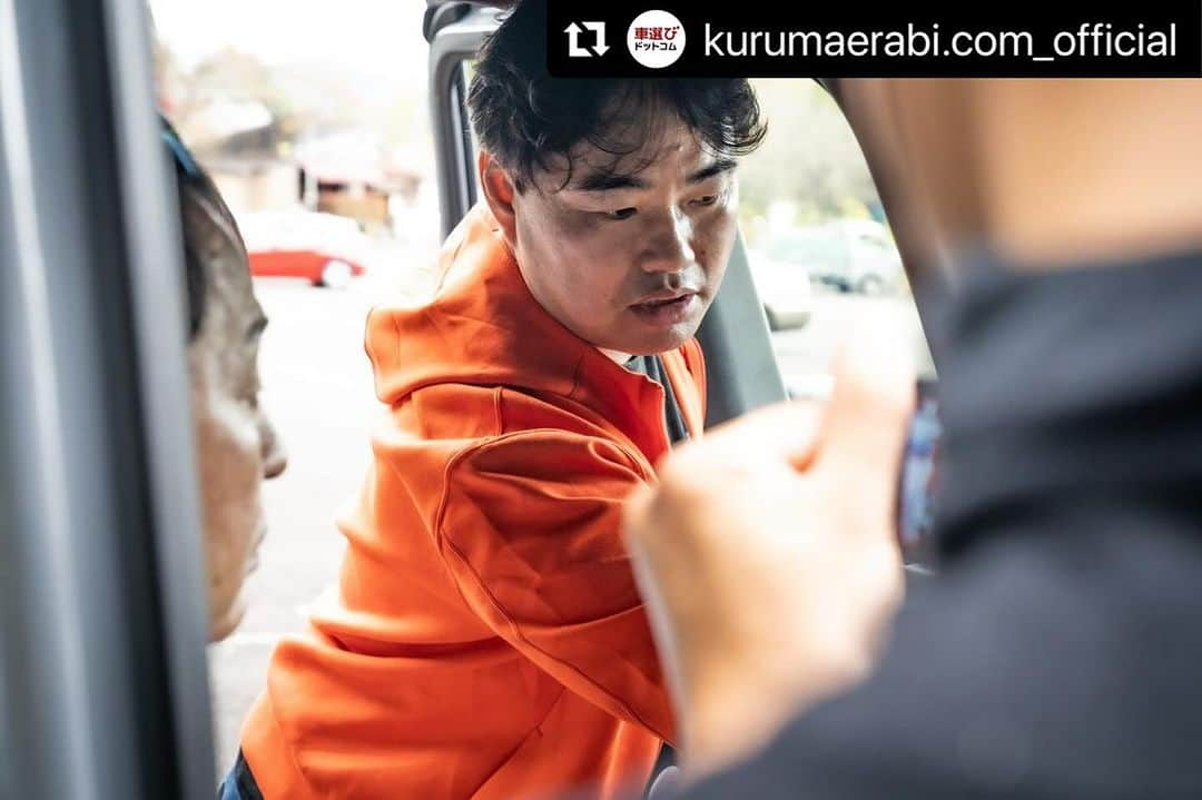 相沢菜々子さんのインスタグラム写真 - (相沢菜々子Instagram)「#Repost @kurumaerabi.com_official with @use.repost ・・・ 今日の19時に公開！フルモデルチェンジしたばかりの新型N-BOX。 旧型N-BOXは登場以来、ずっと売上No.1に君臨し続け、今回のフルモデルチェンジ直前にも駆け込み需要で爆売れしました。 大きな期待のかかる新型N-BOXですが、広大な室内空間と進化した使い勝手の良さを備え、その完成度は軽自動車の概念を突破?! さらに、走りの良さも期待以上で土屋圭市さんも困惑…?!  ▼キャスト＆スタッフ @driftkingtelevision @nanako_aizawa  @takahiro760227 @kaoru_protea  @shion_videographer  @shotayaguchifilms @imyzk.26 @daisuke_lvlori  #車選びドットコム　#youtube #土屋圭市 #相沢菜々子 #工藤貴宏 #nbox #nboxカスタム #nboxカスタムターボ #新型nbox #ホンダ #honda」11月14日 13時09分 - nanako_aizawa