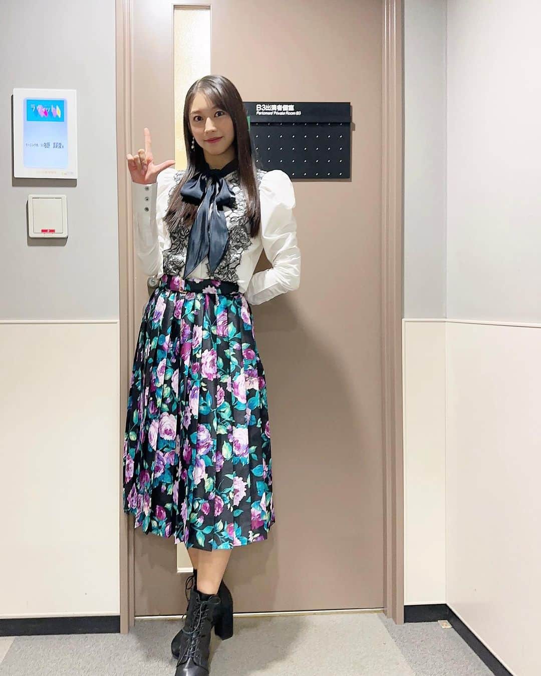 のインスタグラム：「📺🐰  TBS『ラヴィット！』  牧野真莉愛 出演させて頂きました👏 ご覧いただき、ありがとうございました☺️🩷  #ラヴィット  #モーニング娘23  #牧野真莉愛」