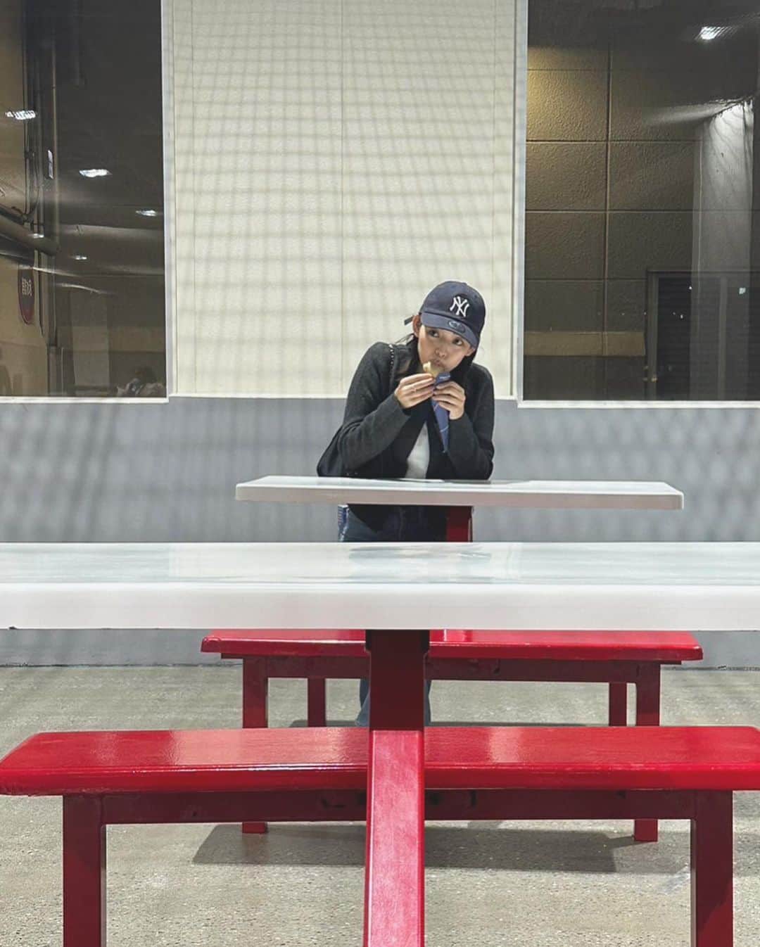 仲美咲さんのインスタグラム写真 - (仲美咲Instagram)「もうね、 どうしてもクレープが食べたくて我慢して我慢して今日はいいだろってことでやっと食べれた🤍  幸せだった〜🫶🏻🫶🏻  #食欲解放デー」11月14日 14時09分 - naka_misaki_