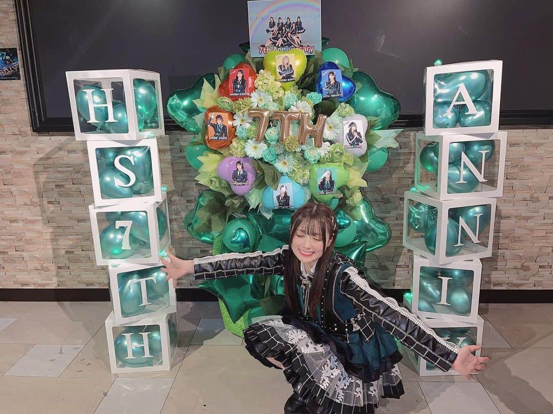 石井もえさんのインスタグラム写真 - (石井もえInstagram)「ハイスピ7周年⚡️  もーもは後3ヶ月後に7周年なんだけど、 7年前のもう来月には加入が決まってて、ほぼ全てのハイスピ を見させてもらってるんだけど、7年間続けてきて7年前感じれなかった想いを経験させていただいてて、来年はハイスピとしてまた壁にぶち当たる年かもしれないけど、8人みんなで話し合って、更に上に行けるように沢山努力します！その覚悟が決まってます！！  これからもハイスピを引っ張って行けるような存在で入れるように頑張ります。  実はね人見知りでコミ症だし、誰よりも泣き虫だから、きっと泣くことの方が多いいかもしれない、でもそばにいてくれるファンのみんながいるから頑張れるし、ファンの人のためにもっともっと頑張りたいって思えるんだよ！  私の中でこんなにも大切に思ったグループはありません。ハイスピしか。ハイスピが心の底から大切。  もっともっとグループに貢献できるような人になりたい。ワンマンが終わってから一層強く思うようになりました！  いちぽんから吸収できるところは沢山して日々成長して行きたいと思います！  これからもついてきてくださると嬉しいです🧡いつもありがとう🧡」11月14日 14時16分 - momo_tenchan