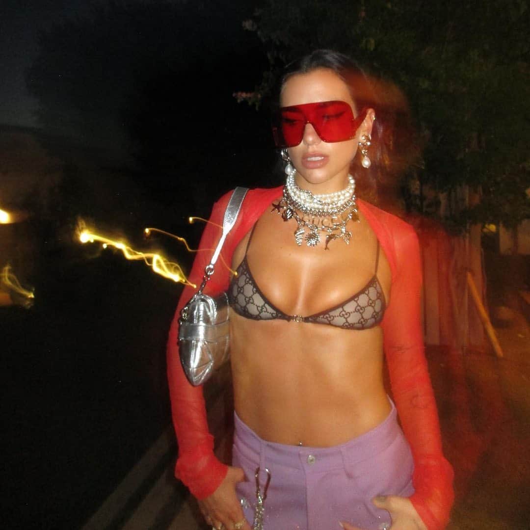 ベック&ブリッジのインスタグラム：「B+B Accessories have landed — As seen on @dualipa, styling the statement Aquata Charm Necklace. Discover the curated collection of jewellery and signature eyewear online and in stores now. ⠀⠀⠀⠀⠀⠀⠀⠀⠀ #becandbridge #newarrivals #hotthing」