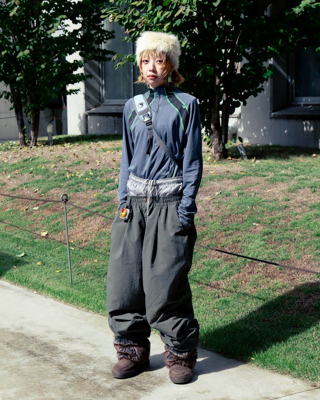ファッションプレスのインスタグラム：「.  柴田 花鈴 Karin Shibata(@kariin.kiiro)  20歳・学生  bomber jacket #ヘリーハンセン #hellyhansen pants #プーマ #puma boots #古着 #used bag  #tandcサーフデザインズ #tandcsurfdesigns   #fashionpress #fashionpresssnap」