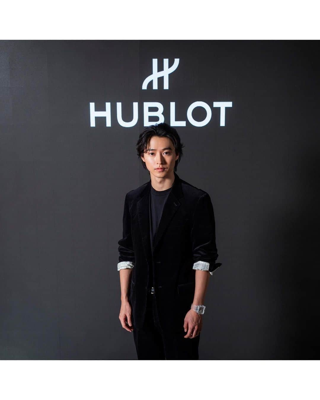 山﨑賢人のインスタグラム：「世界的ウォッチブランド「HUBLOT」の俳優として初めてアンバサダーに就任しました！ 常に革新を続けるウブロさんと共に常に新しいことの挑戦し続けアンバサダーとしてウブロさんの魅力を発信していければと思います！！！ #PR #Hublot #ウブロ @Hublot @Hublot_Japan #昨日の山﨑さん」