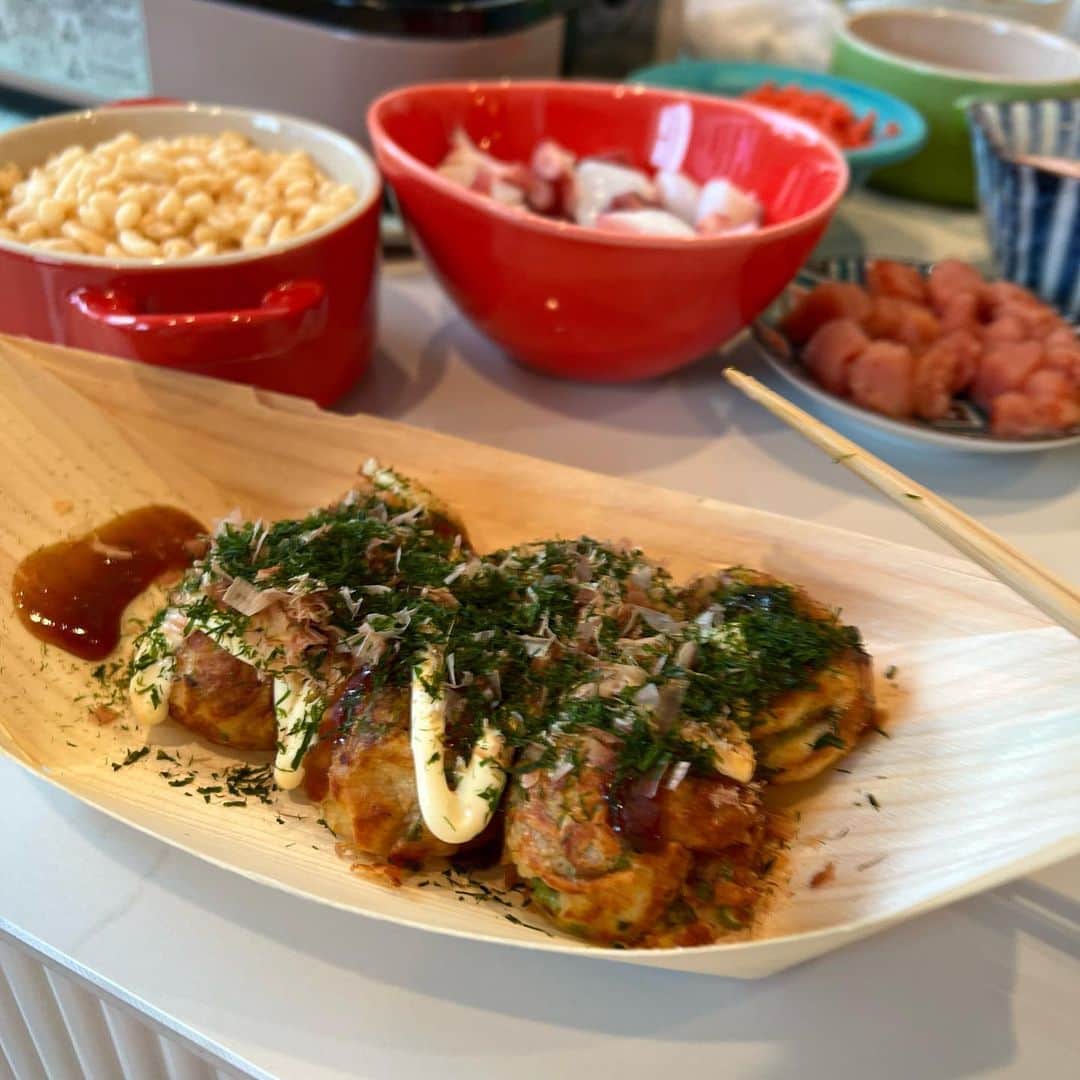 天木じゅんさんのインスタグラム写真 - (天木じゅんInstagram)「🐙  この前、私のお家でまり、りおちとたこ焼き❤️👶🏻 みんなで長ーい時間一緒に過ごせてリラックス😌 いつもありがとう😊  #天木ごはん #たこぱ #たこ焼きパーティー #たこ焼き」11月14日 20時28分 - jun.amaki