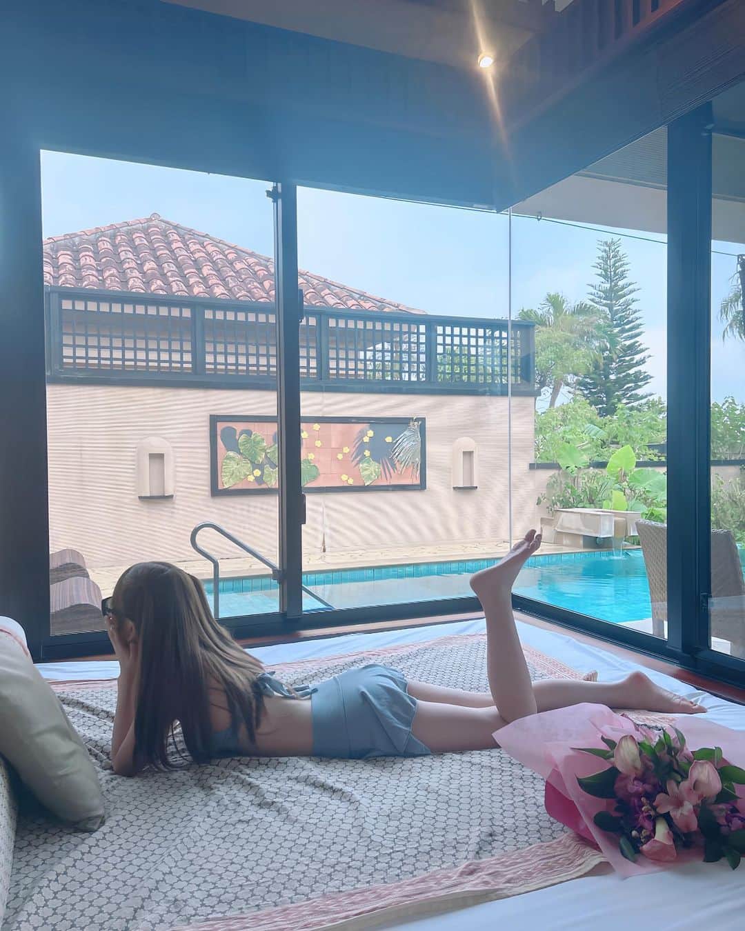 YURINAのインスタグラム：「🌴🩵」