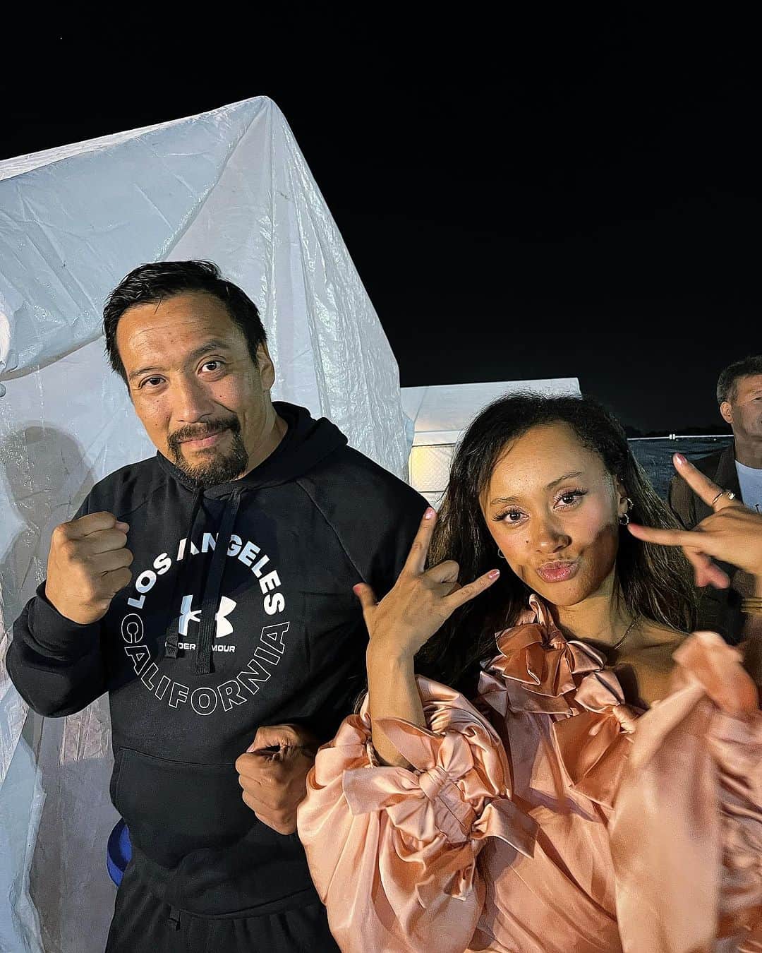樋高リオのインスタグラム：「先日Ryuji Yamakitaさんにご招待いただいた OC Japan Fairで　AISHAさんとの１枚  歌唱力すごかった」
